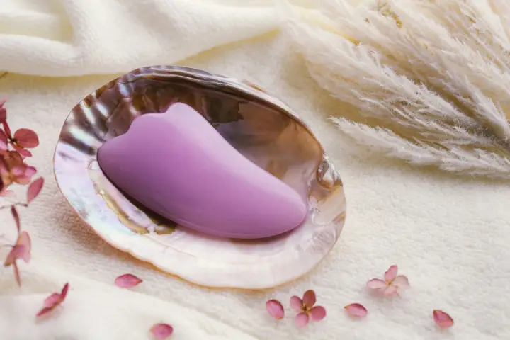 カッサで肌が赤くなるのは正常？トラブルとケア方法をわかりやすく解説