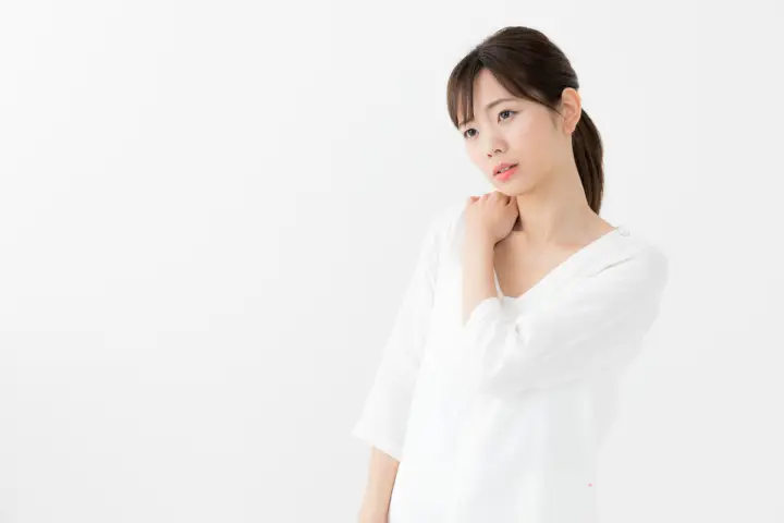 慢性肩こり・腰痛にさよなら!薬に頼らない鍼灸ケアのすすめ